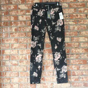 𝅺JEANS by Buffalo Floral Jeans